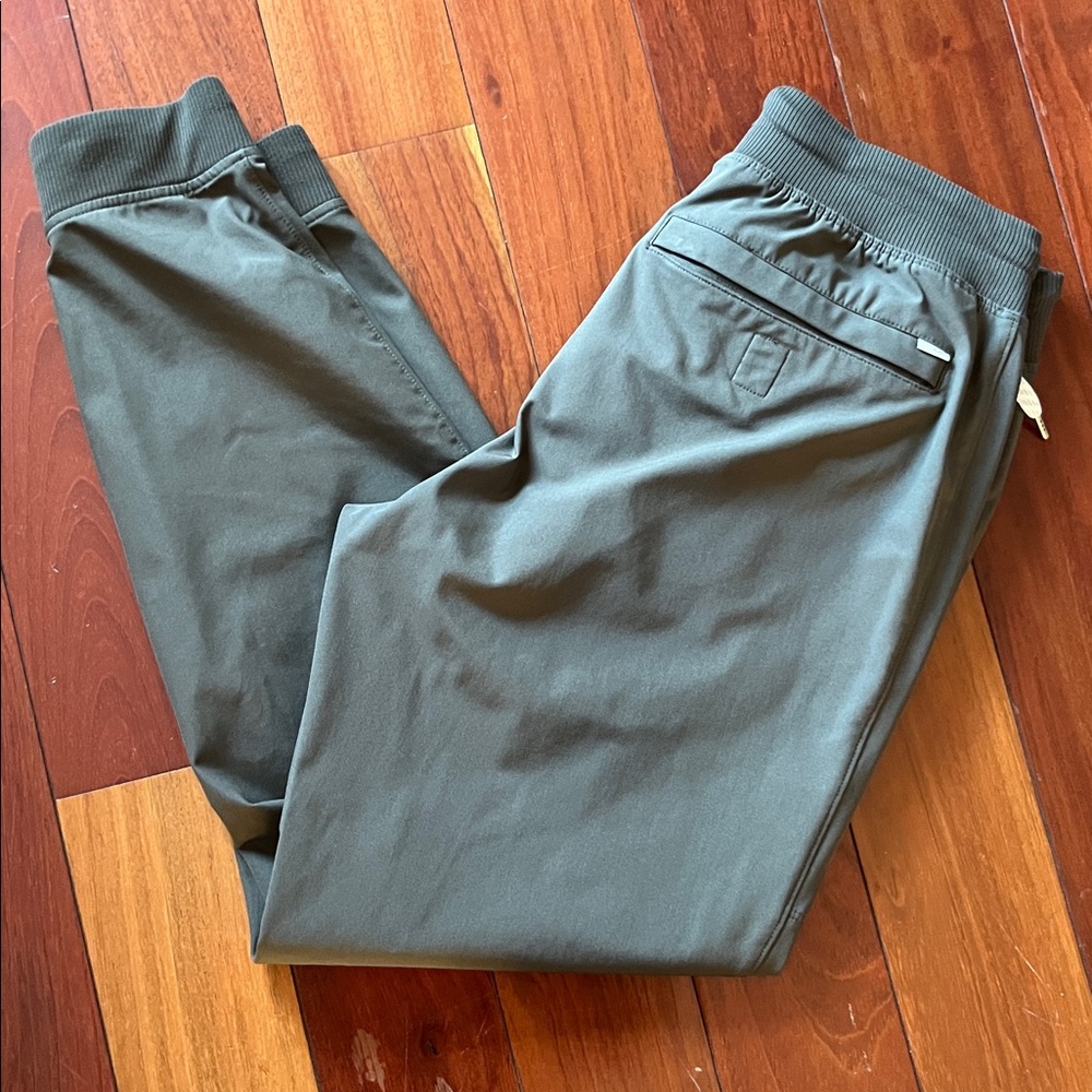 Vuori Khaki Jogger Pants